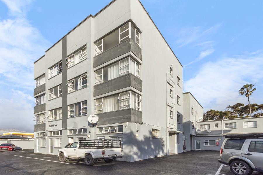 1 Bedroom Property for Sale in Heathfield Western Cape